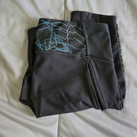 Under Armour Black Compression Leggings - Picture 3 of 5